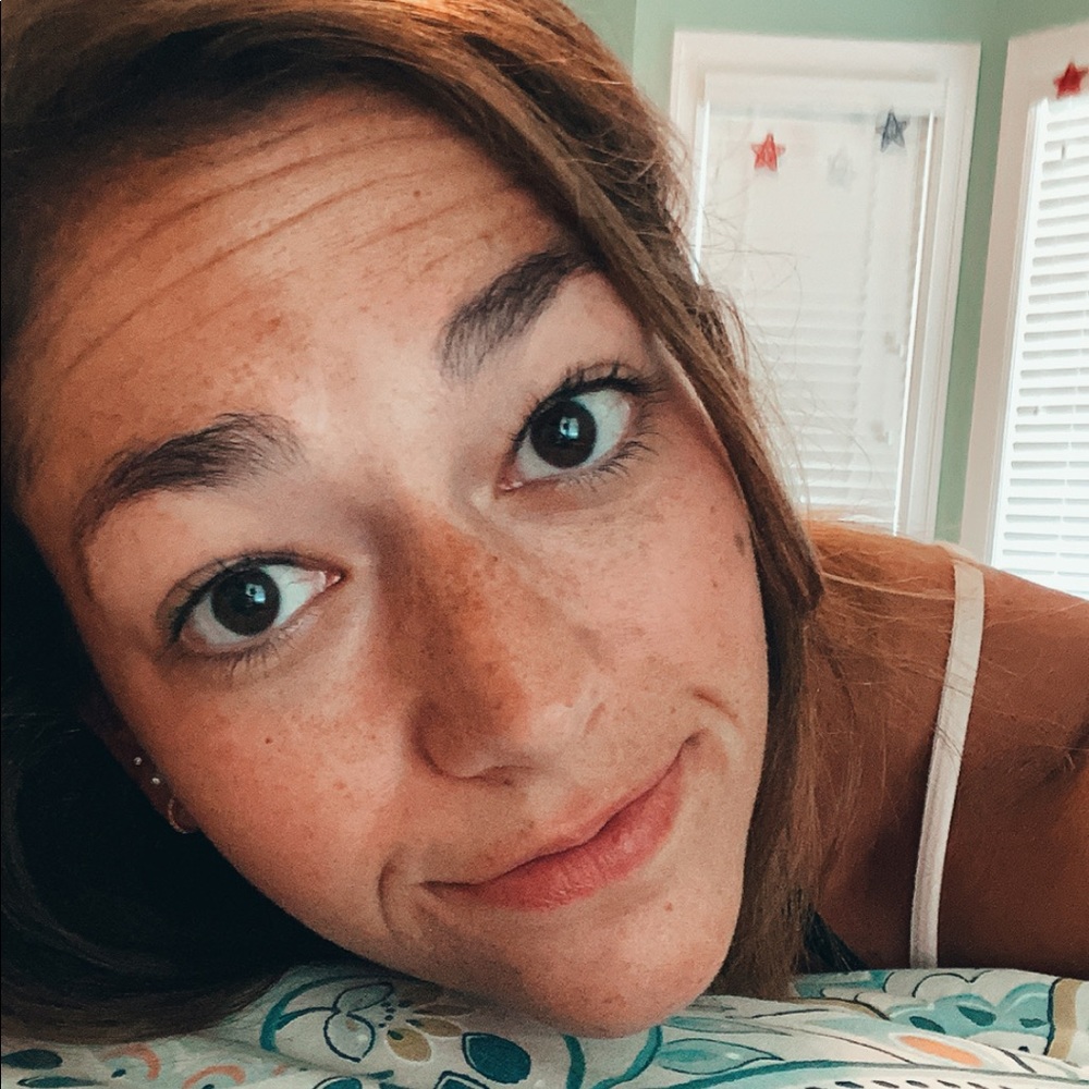 Meet your Posher, Elizabeth